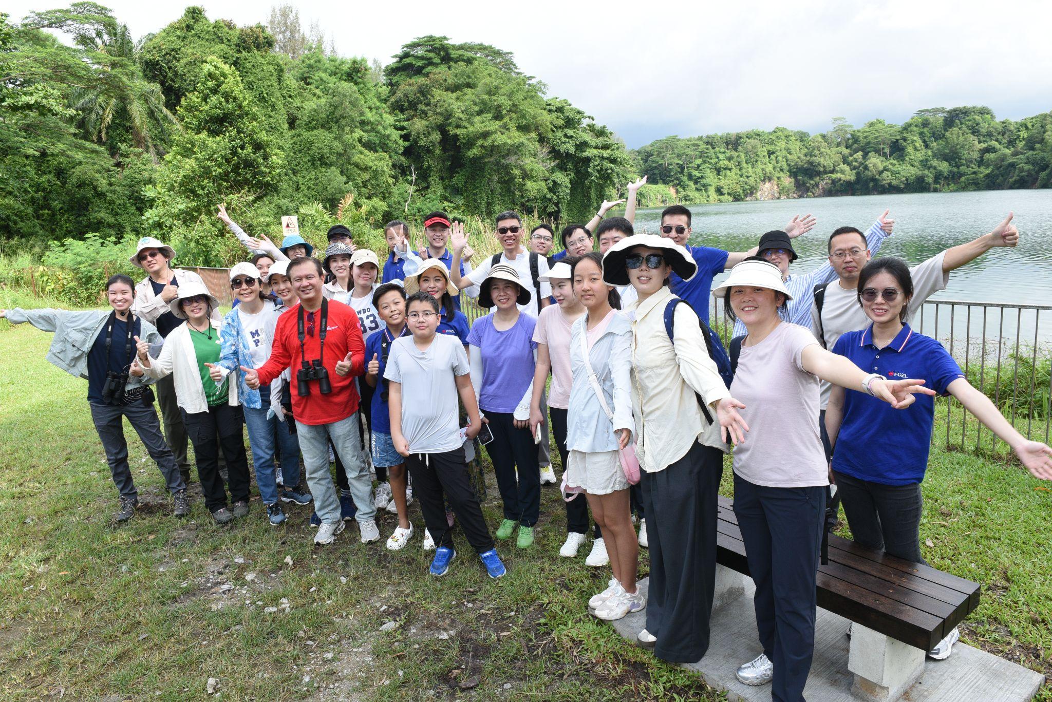 A group of people posing for a photo

AI-generated content may be incorrect.