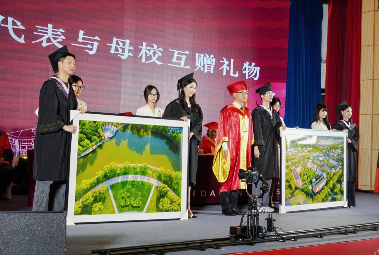 https://img2.danews.cc/upload/images/20250617/8caa235fe1400949f7c27cd185900eb8.jpg