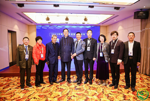 https://img2.danews.cc/upload/images/20250625/9da79cb41d8e62bb1c59cf0647d6e792.jpg