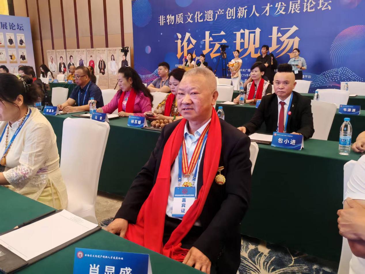 肖顯盛：從下崗職工到成品油領(lǐng)域的誠信之光