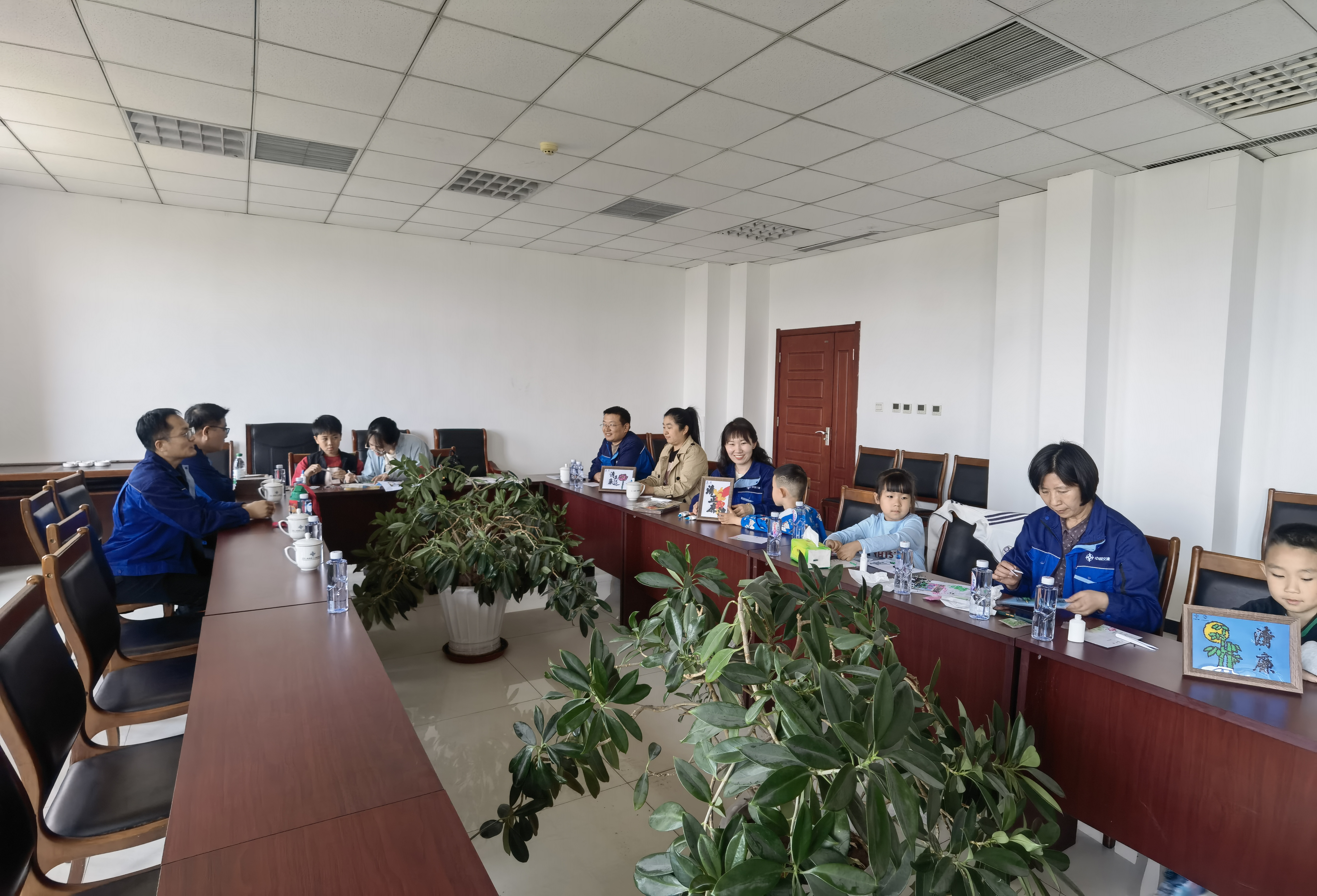 党支部组织开展座谈会