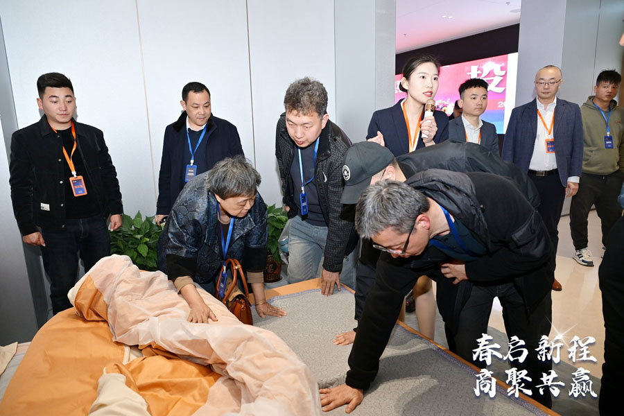 聚焦银发经济！宇航派蒙石墨烯健康理疗项目掘金万亿蓝海