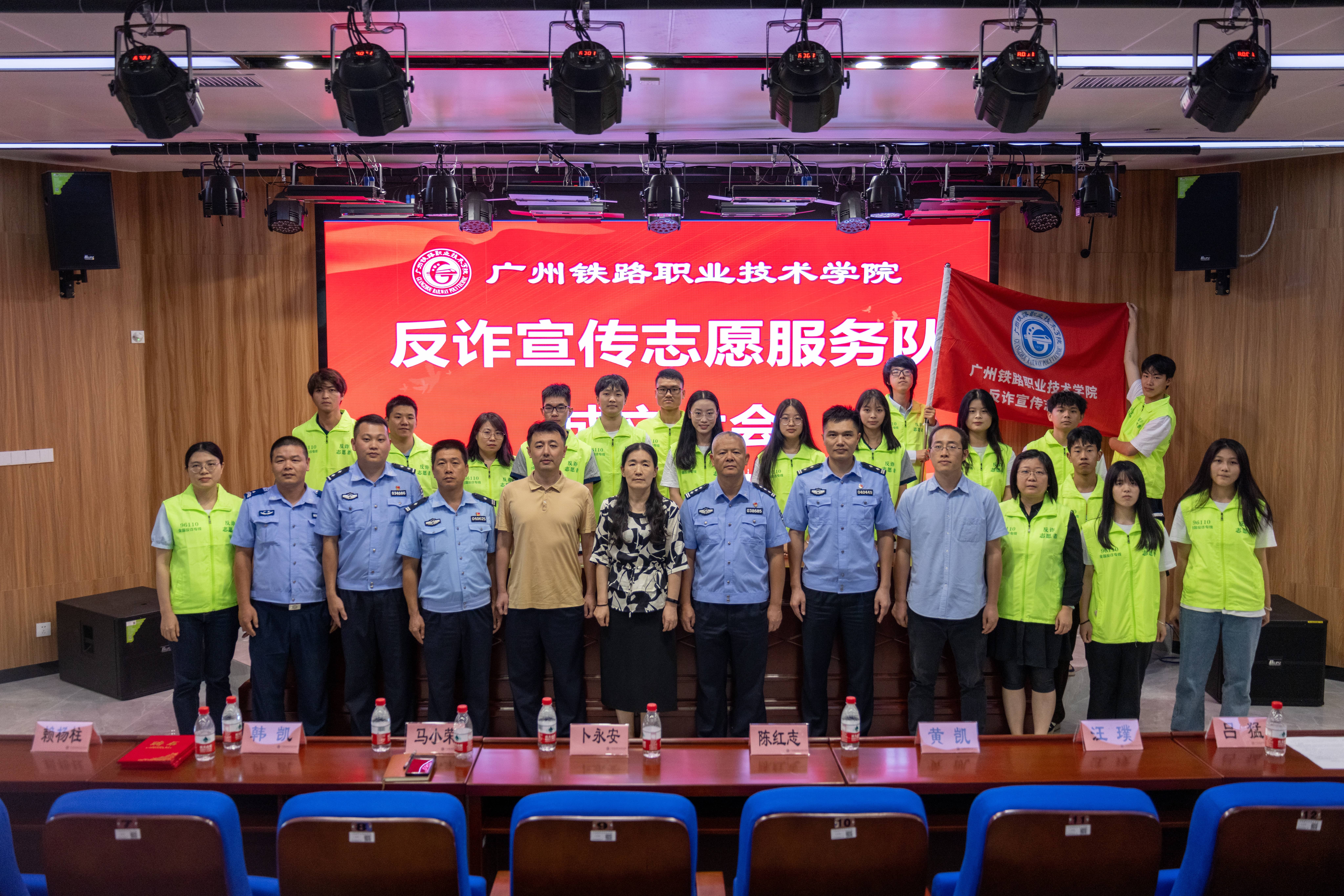https://img2.danews.cc/upload/images/20250814/cb1a1bf6c460ec3381877249a7e5b755.jpg
