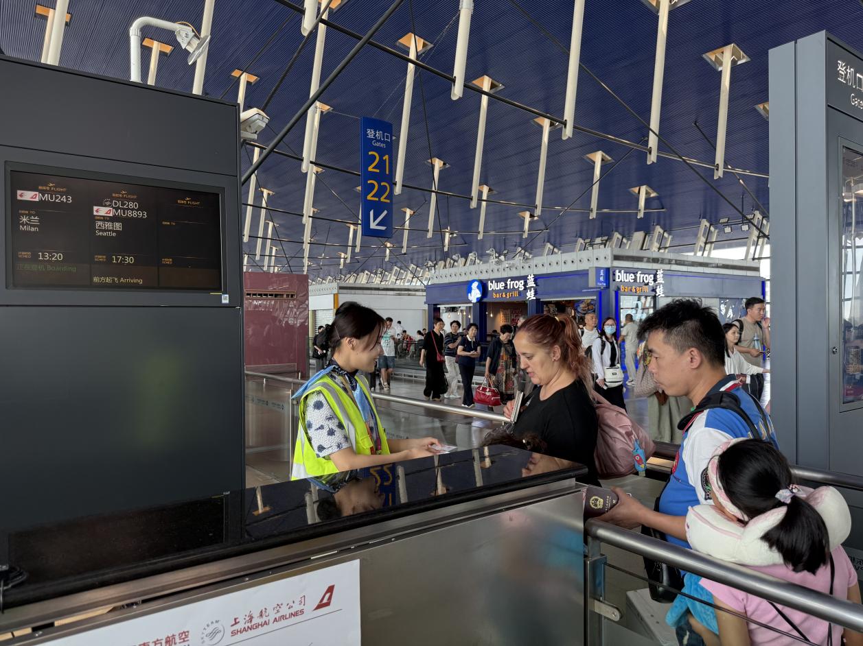 国际航线密集上新，中国东方航空引领暑期旅游新风尚