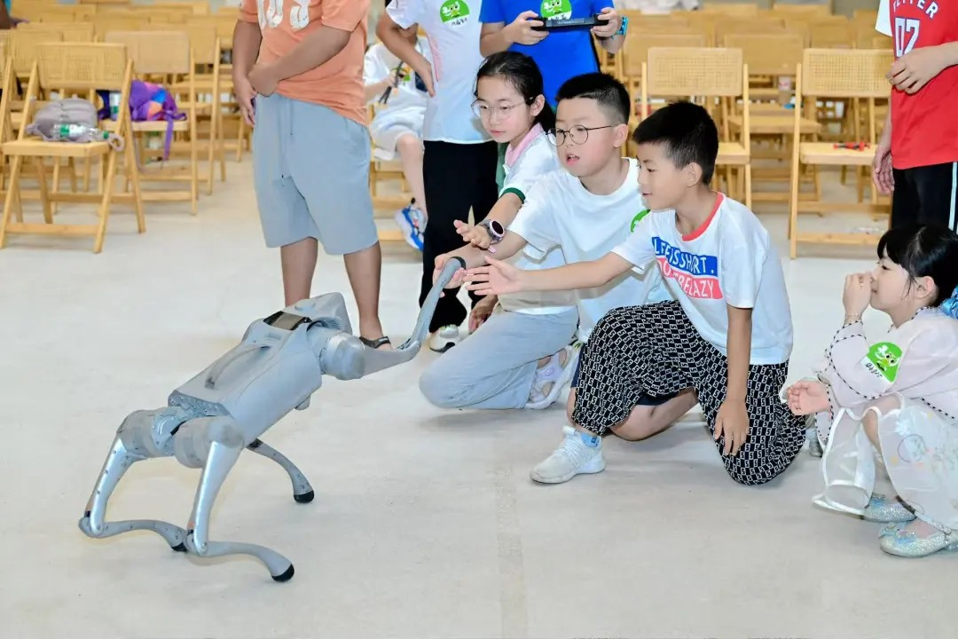https://img2.danews.cc/upload/images/20250827/c9817816c15574199bbb739ef3b8d87c.png