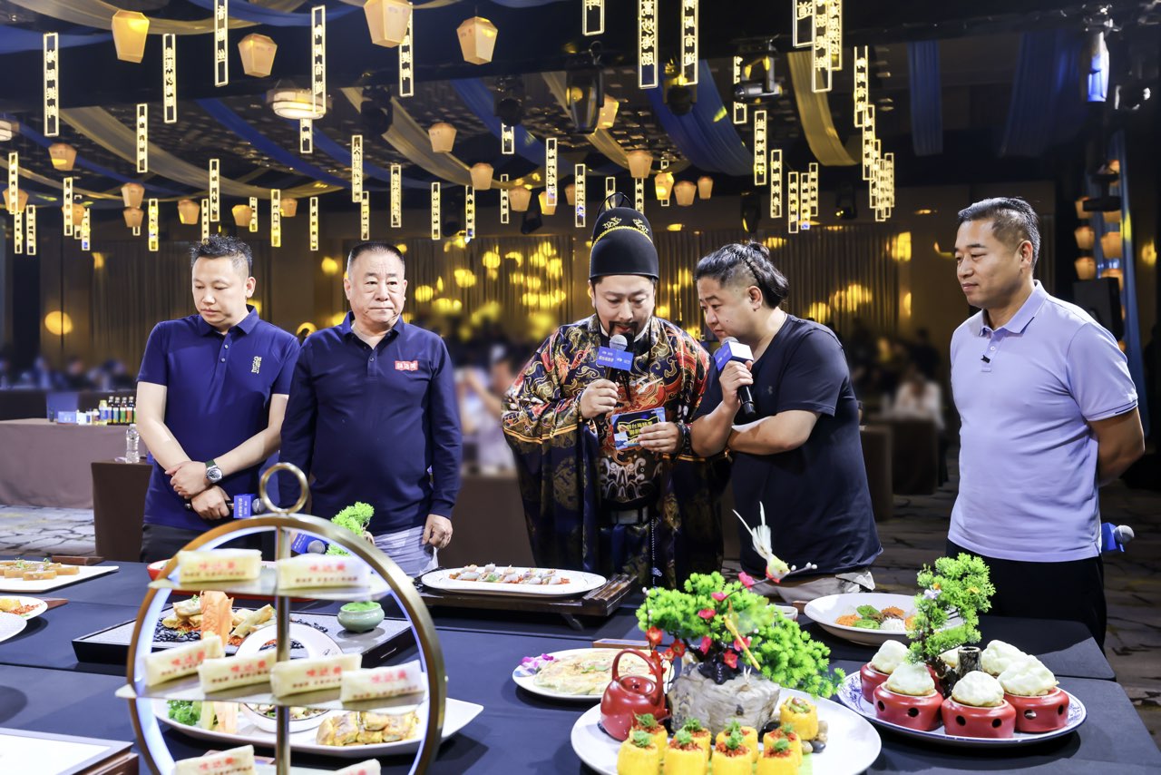 https://img2.danews.cc/upload/images/20250828/632d1b9d82f0e48e1cafd25b0b1c5d46.jpg