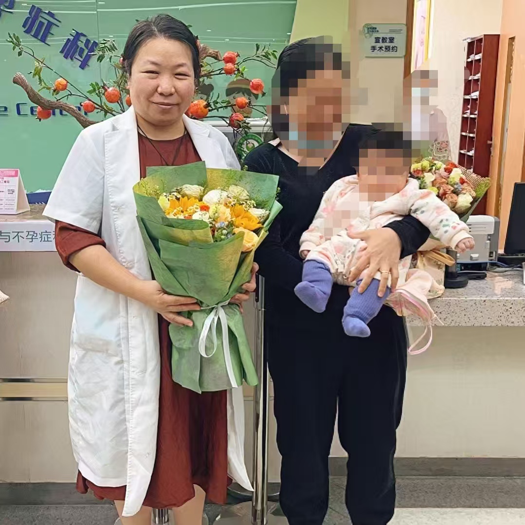 锦旗下的 “送子” 佳话：广东省妇幼董梅主任的仁医风采