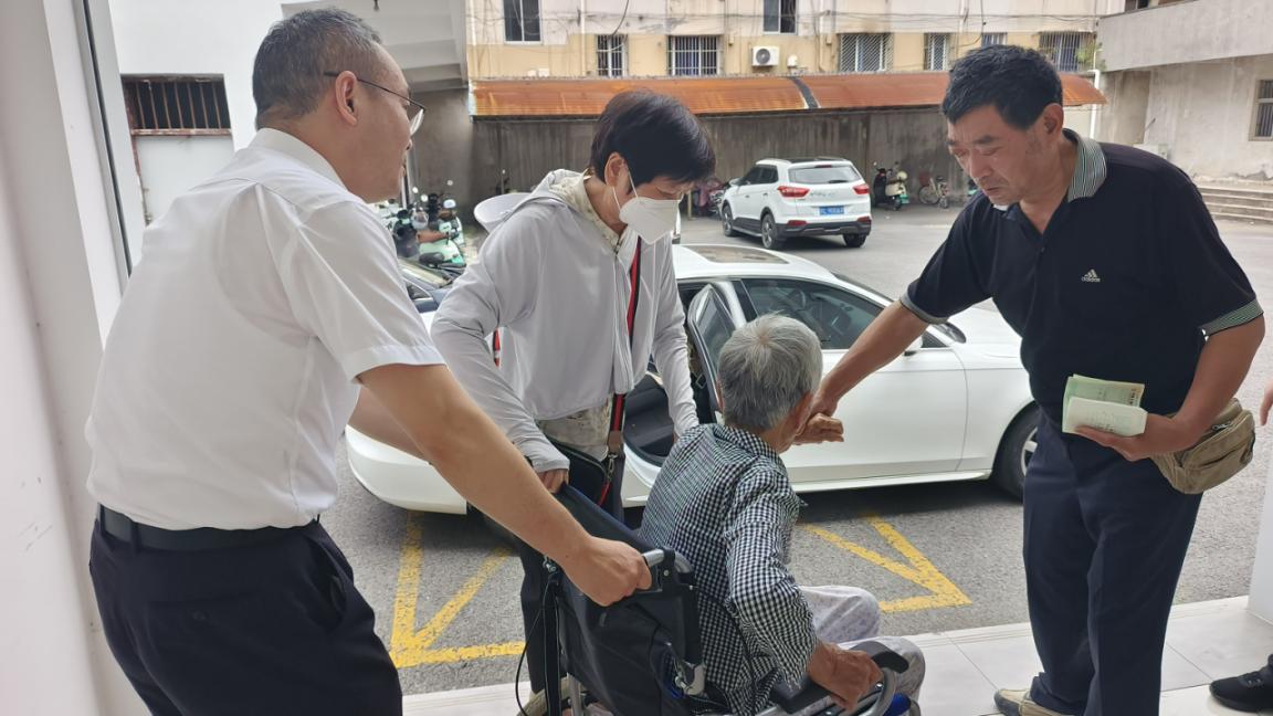工行镇江句容城中支行规范制度有底线热心服务无边界