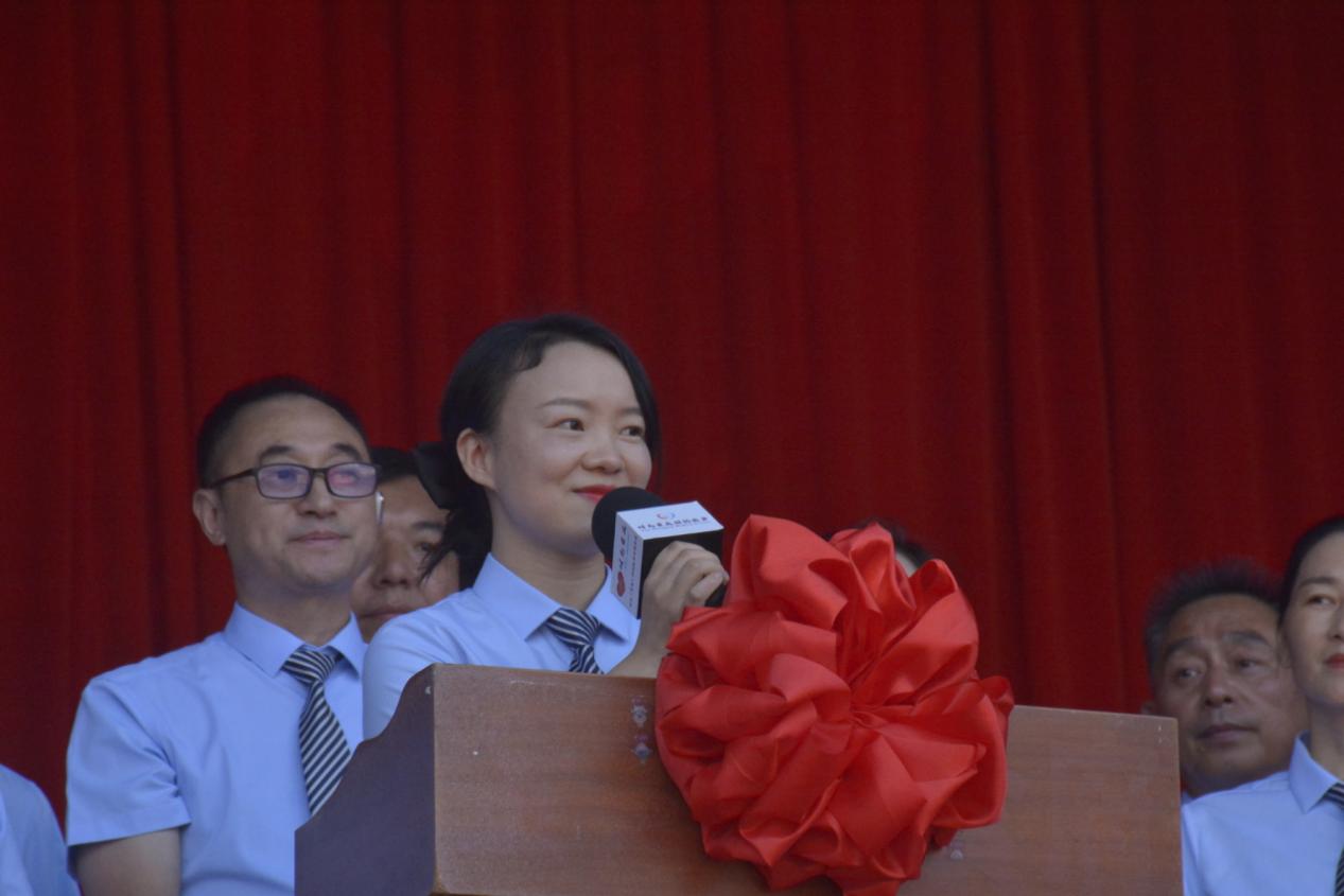 时光（重庆）婚姻服务有限公司总经理易秀瑛发言 (2)