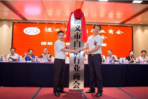 郑先强:掌握“茅香密码”的传承人,让“茅香”惠及更多人 郑先强:掌握“茅香密码”的传承人,让“茅香”惠及更多人