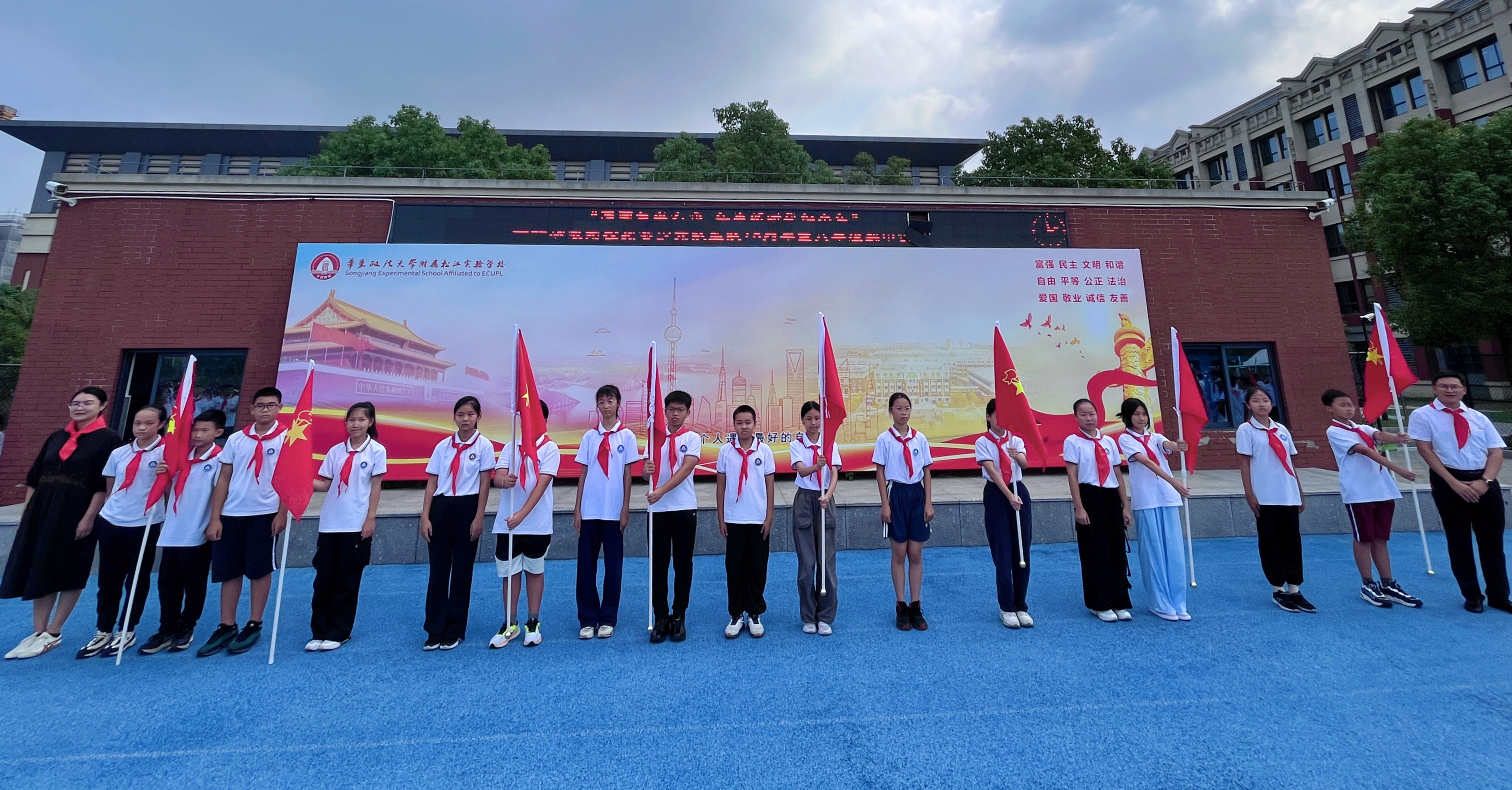 https://img2.danews.cc/upload/images/20251014/0f1b2a52bce0704a0441c1e595ee5e26.jpg