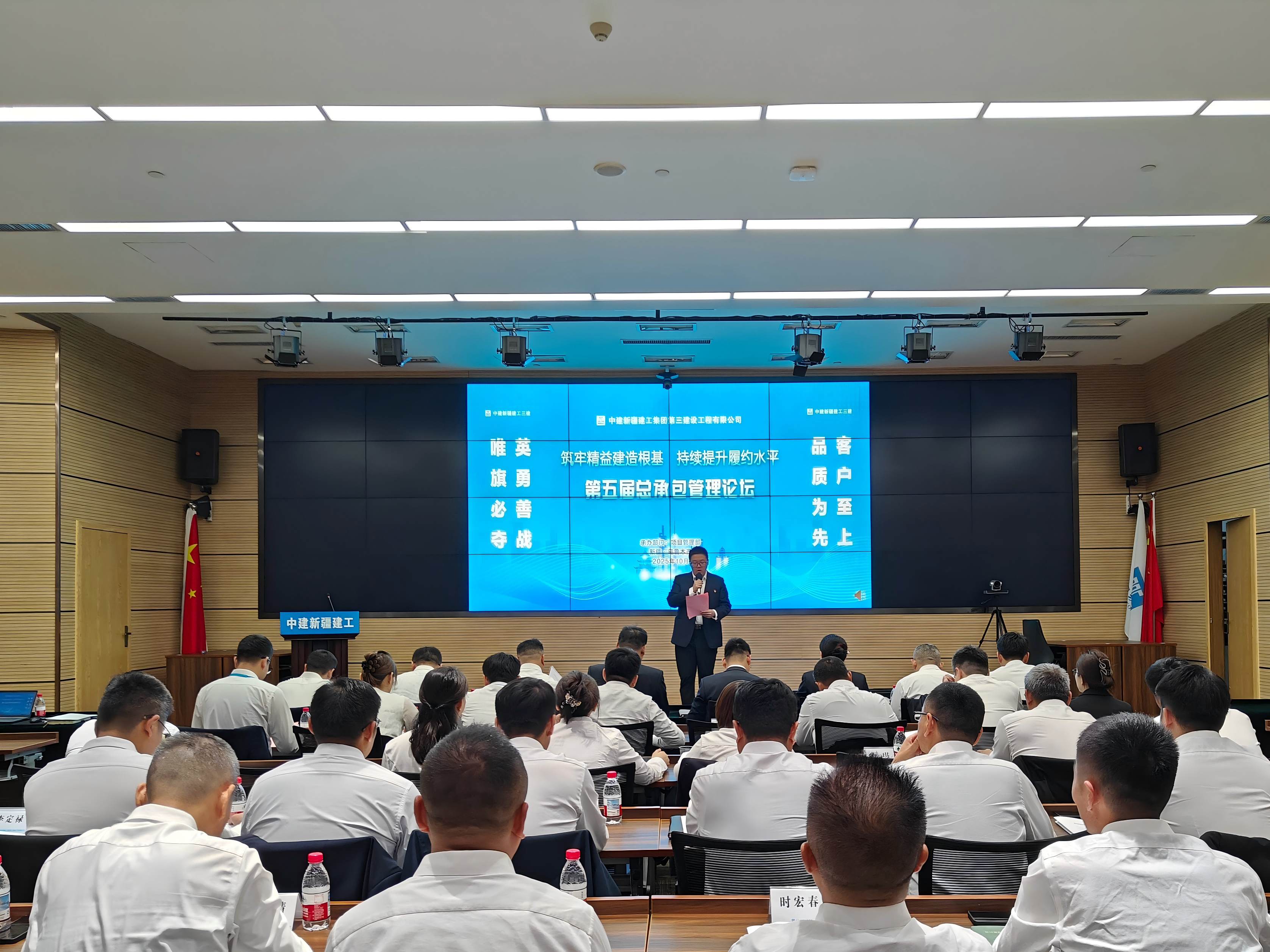 https://img2.danews.cc/upload/images/20251017/167608ac5a522650108cb596e98b8b9d.png