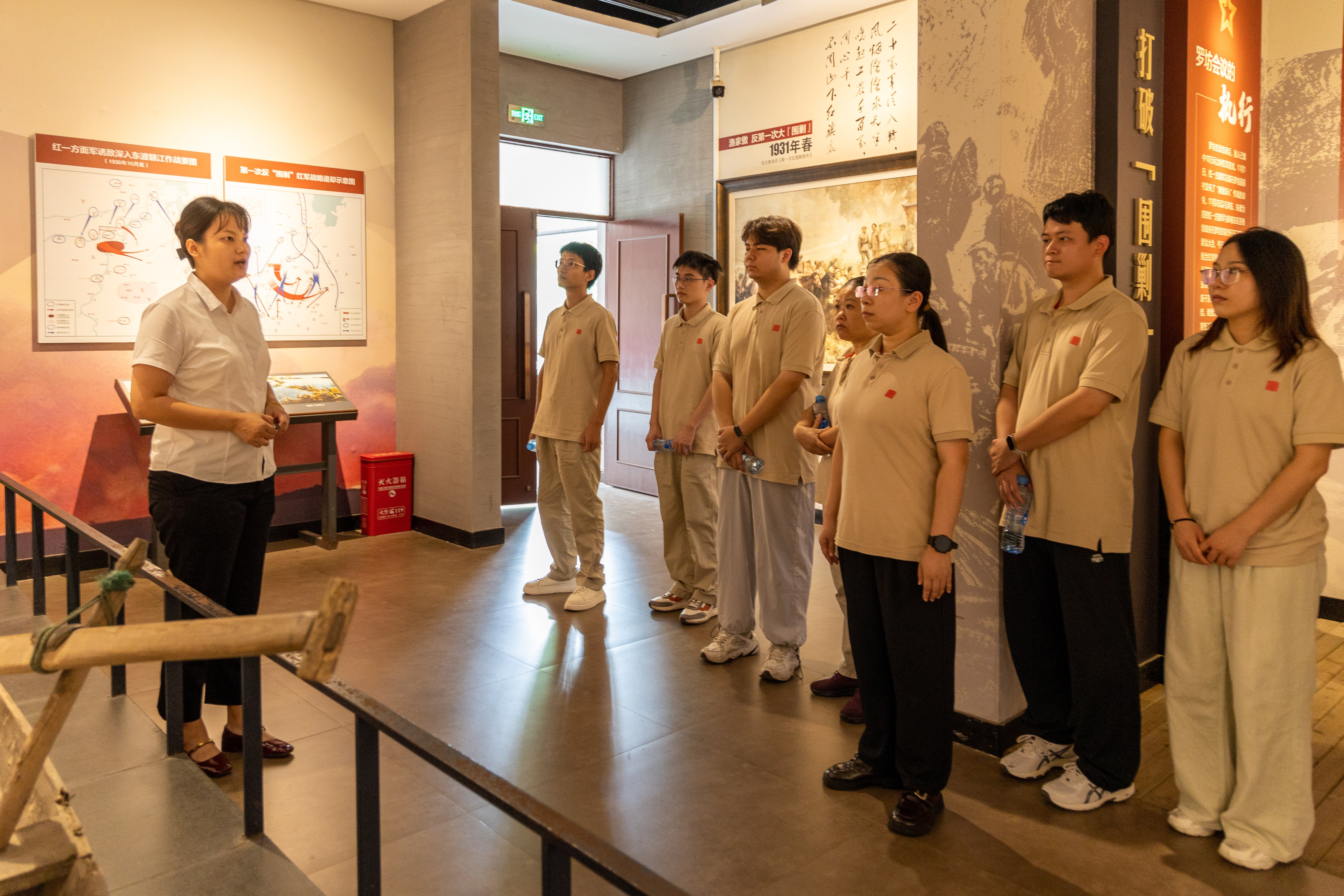 <span style='background-color: orange'>http</span>s://img2.danews.cc/upload/images/<span style='background-color: orange'>20</span>251104/ba03632e17b400b43dd3f346c859266e.jpg