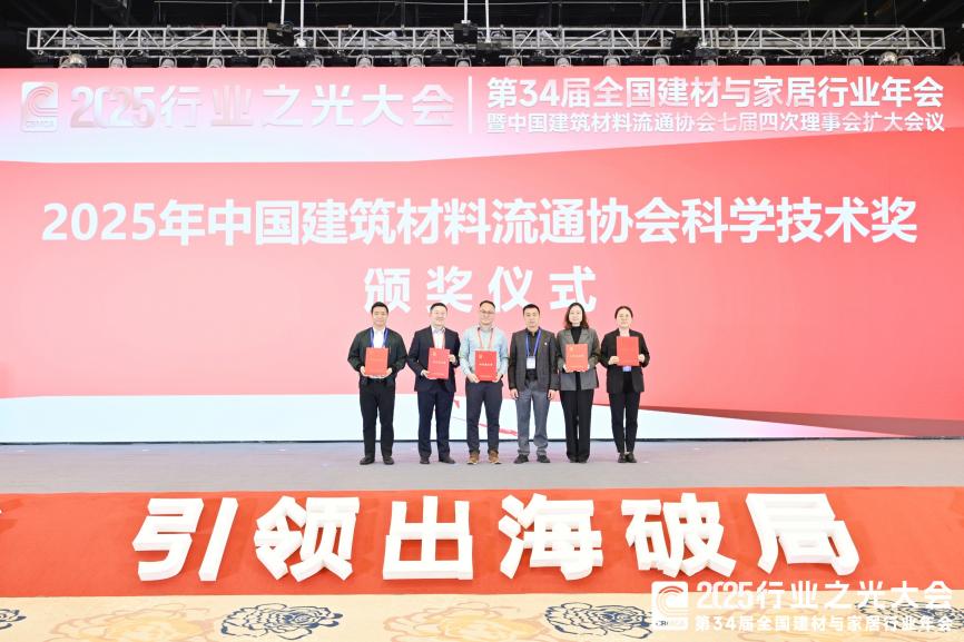 YXX_9652-opq4197844132