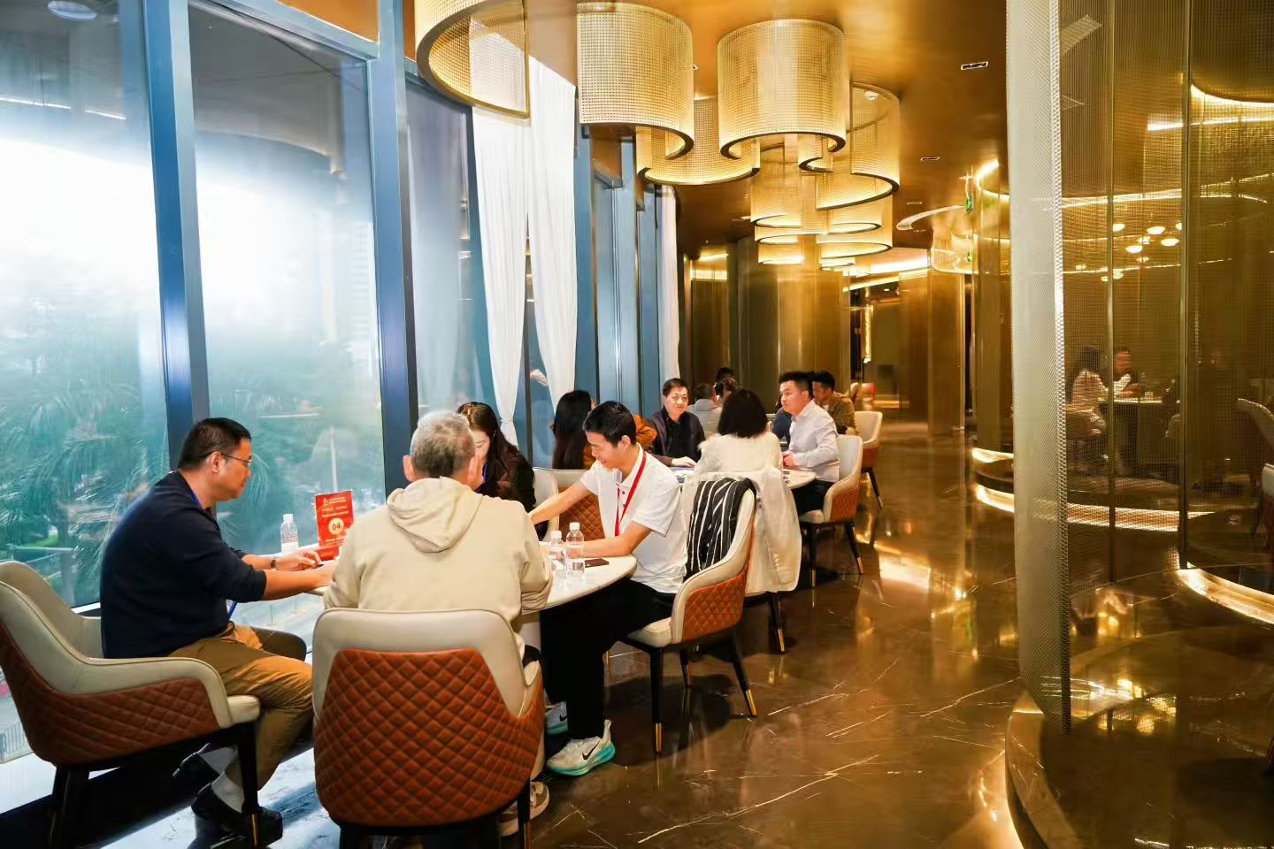 掼军俱乐部半年举行50期掼蛋名人邀请赛，超1000企业家参加，将打造更多“商业掼军”“产业掼军”！