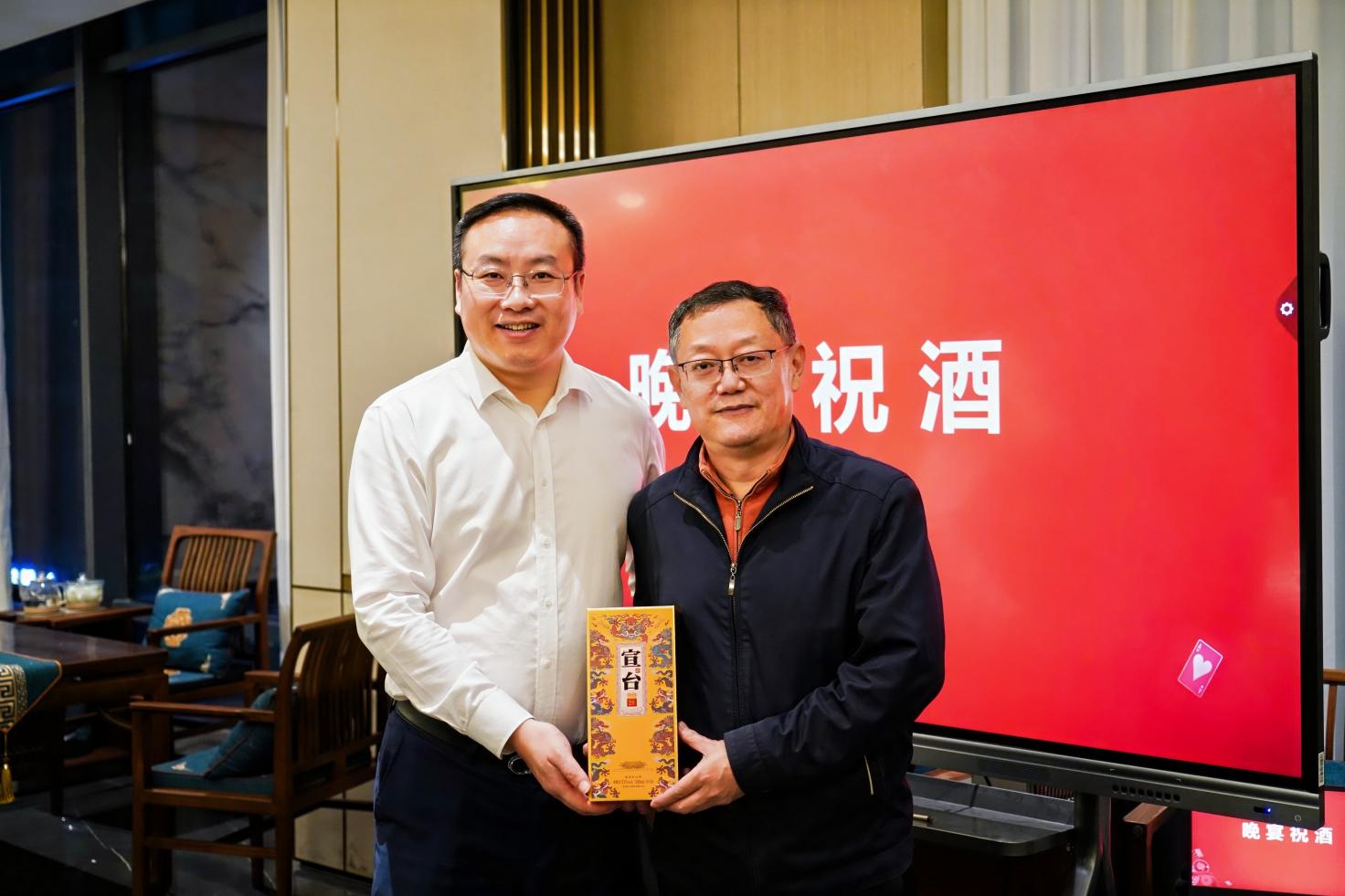 掼军俱乐部半年举行50期掼蛋名人邀请赛，超1000企业家参加，将打造更多“商业掼军”“产业掼军”！