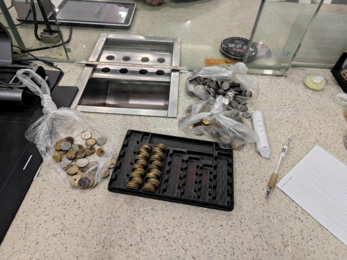 工行镇江丹阳小东门桥支行：三千残币存入记