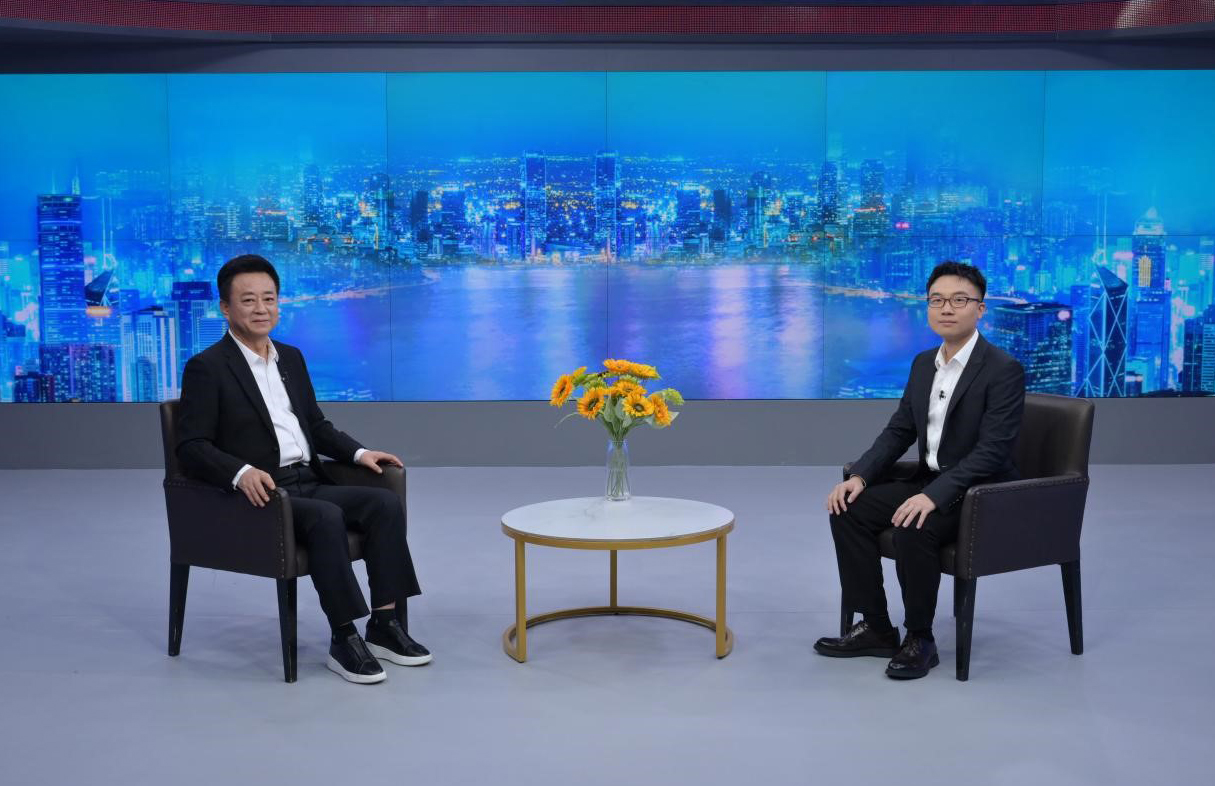 ����ɭ�����أ�С���ӵ���ɫ���