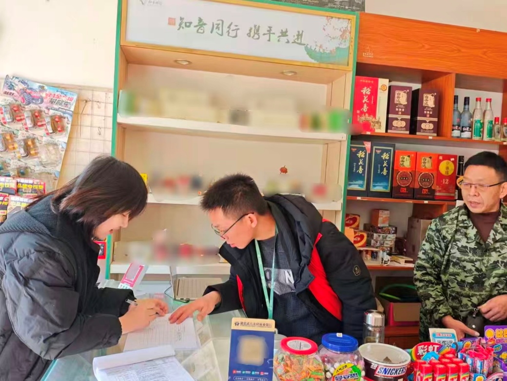 湖北武穴：寒意渐浓 服务不减温度