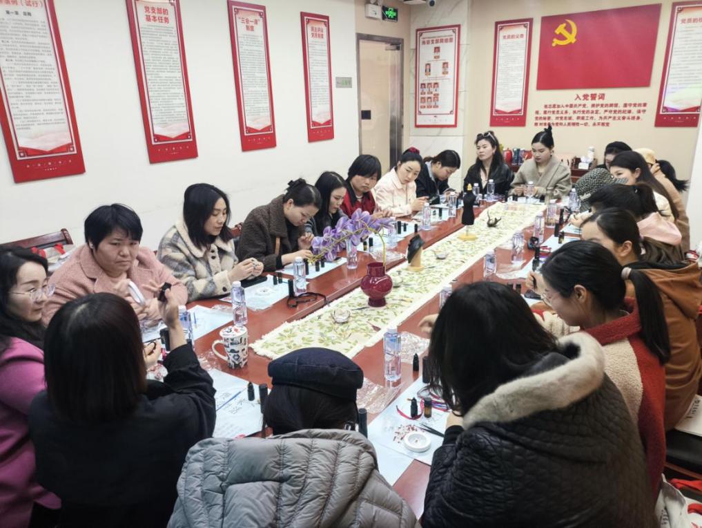 洪山光谷市场部：巾帼绽芳华 服务暖人心