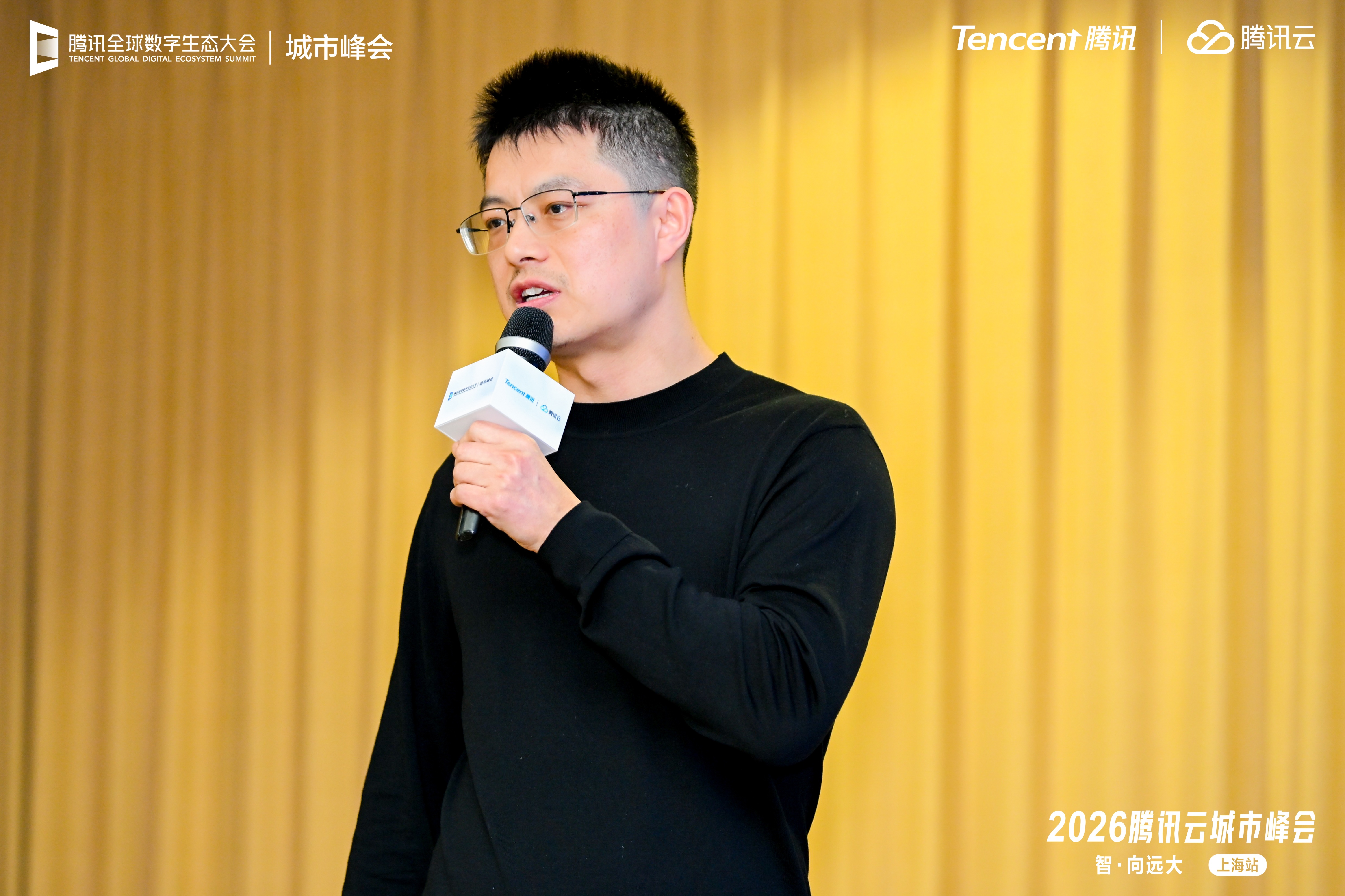 ���ء���̬��֯�ߡ���λ����Ѷ������������ AI �����ع����߾�ҽ��������