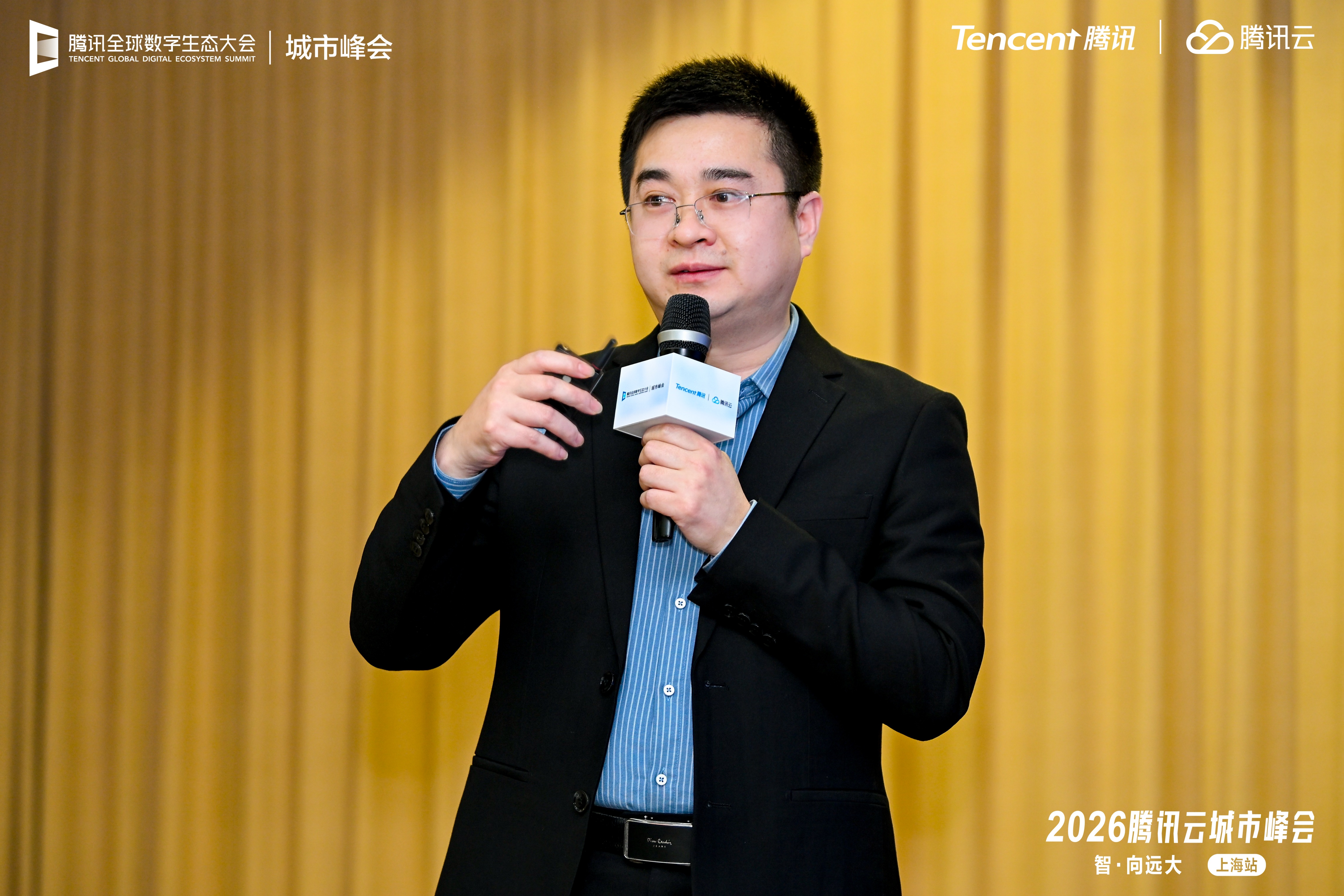 ���ء���̬��֯�ߡ���λ����Ѷ������������ AI �����ع����߾�ҽ��������