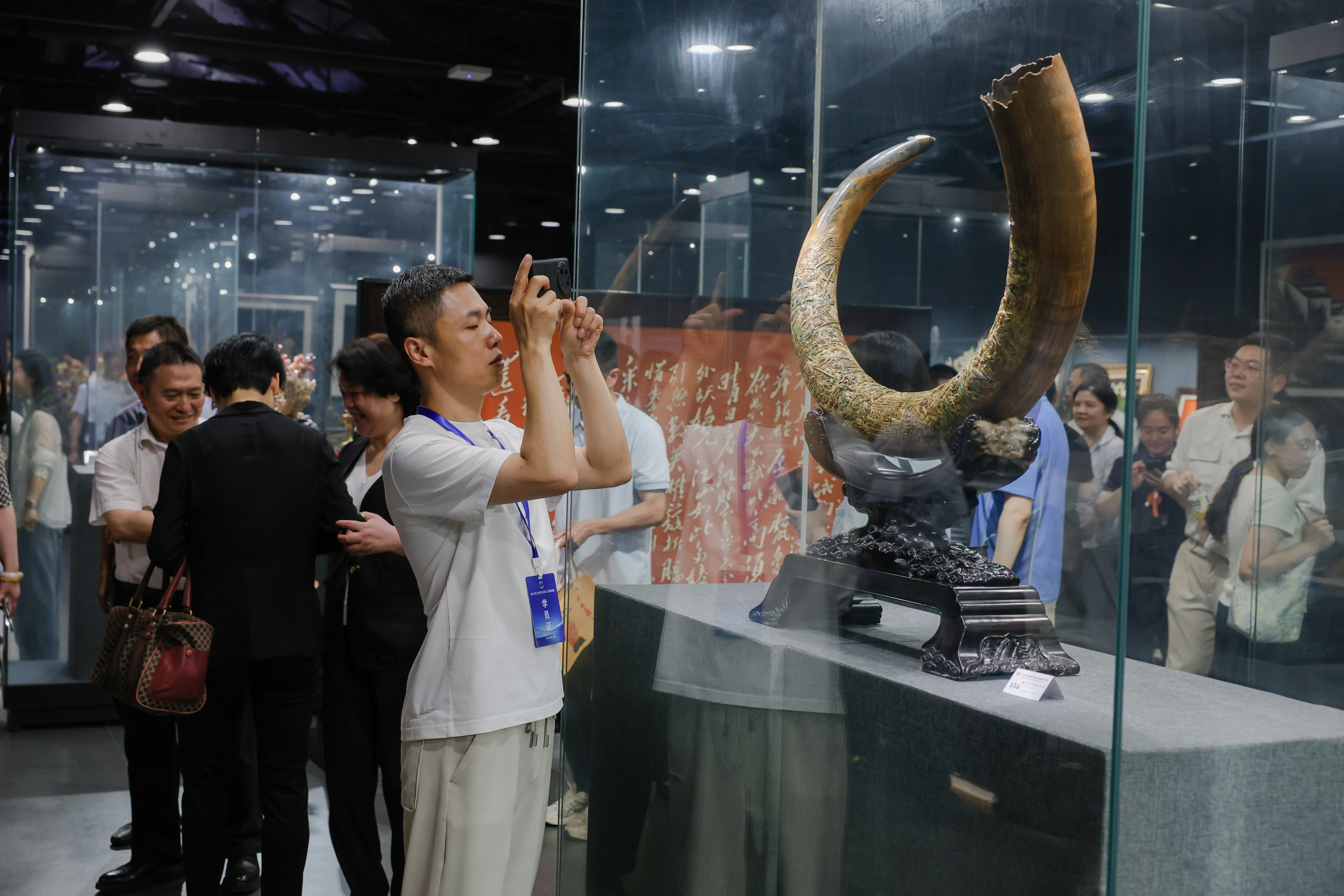 2026中国工艺美术博览会精品(福州)展拍会首场预展登陆福州雕刻工艺品总厂(图4)