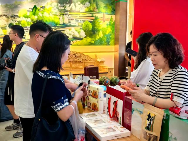 深化成甘区域协作 天府源开展特色农产品产销对接活动