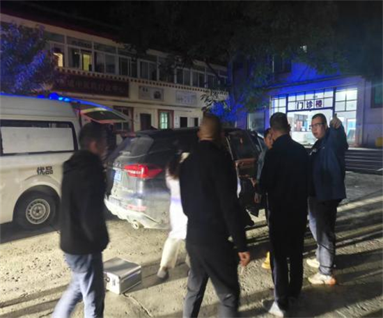 攻坚克难保救治 打通生命转诊线—— 知木林镇中心卫生院在道路受阻情况下成功 完成危重患者应急转诊