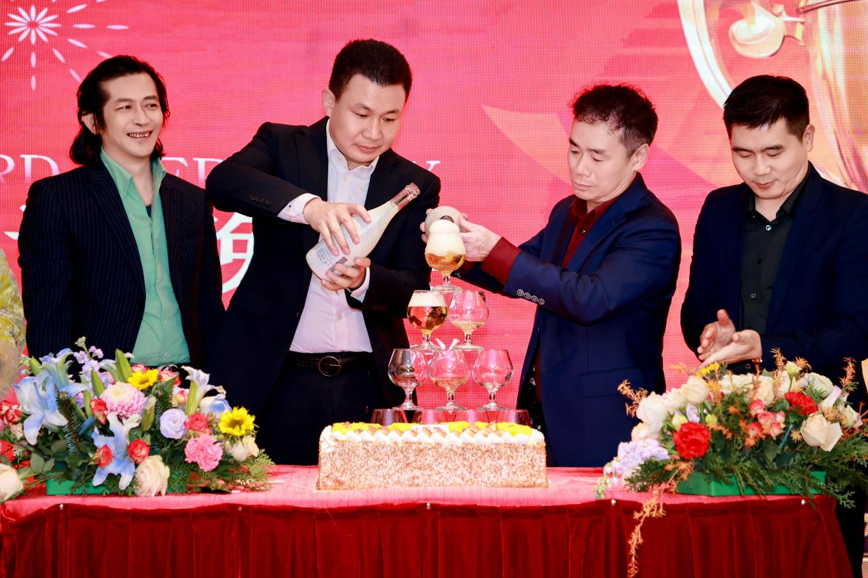从球队到平台，兄弟连篮球队成立10周年之际启动队长联盟C100