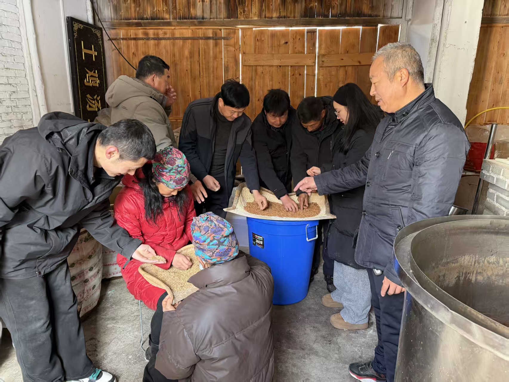 秦岭古窖:四代匠心守一盏“鑫泉香”