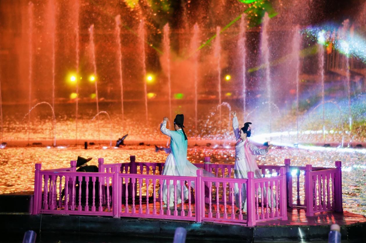 三大烟花盛宴闪耀湾区！隐贤山庄春节万人加特林烟花秀引期待