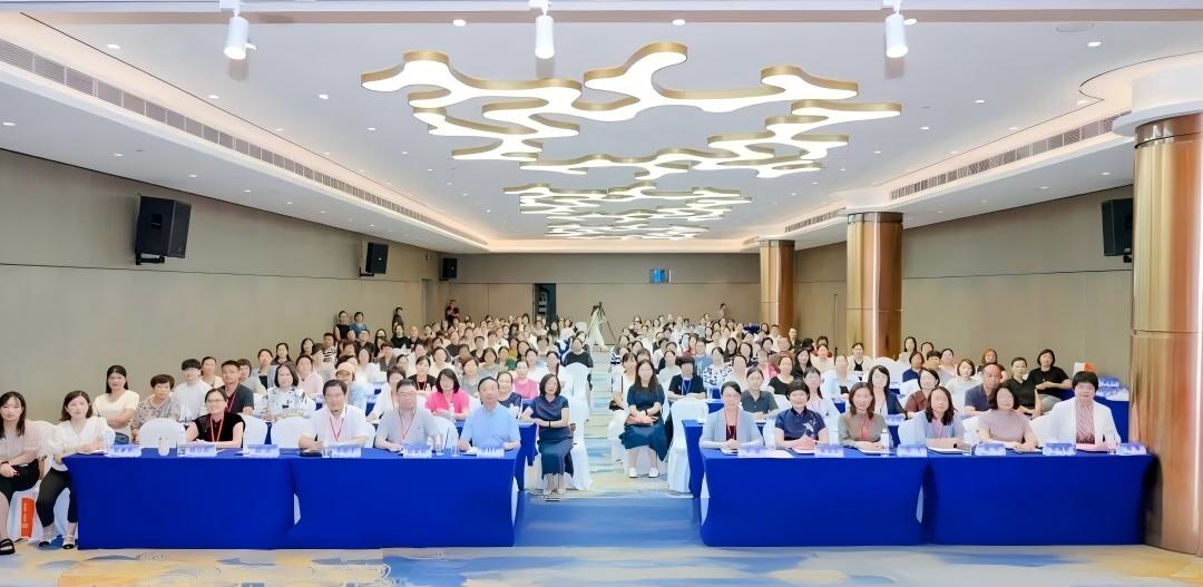 深耕学术，精进诊疗｜尉氏县妇幼王亚娟医生赴郑参会，为孕梦注入专业新动能