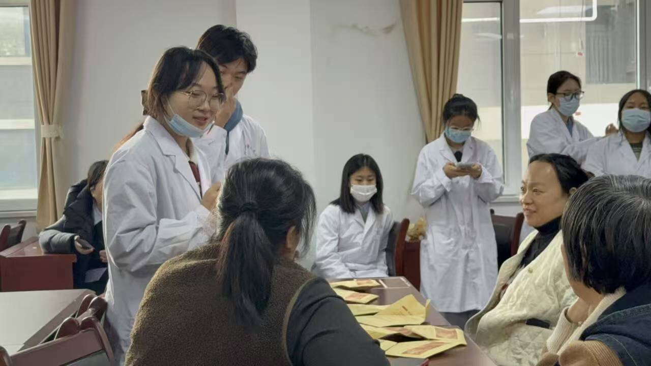 “岐黄驿站百千万行动”暖基层 青年学子多点服务响应“健康中国”号召第3张