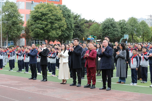 “为爱发声 呼吁世界和平”主题活动在绵阳中学英才学校隆重举行