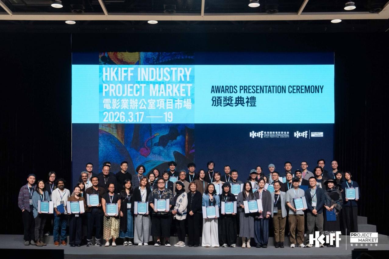 一張含有 人員, 服裝, 會議, 公司 的圖片
自動產生的描述