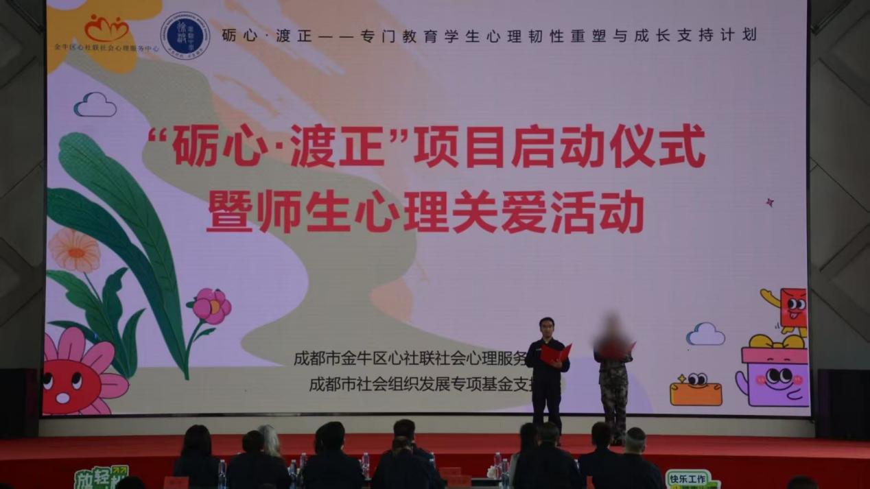 e796a9f724a4299df9fbc1345778dbf2