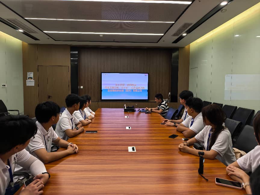 赣州职业技术学院“红心筑梦”实践队赴赣州新能源汽车头部企业开展专项调研 赣州职业技术学院“红心筑梦”实践队赴赣州新能源汽车头部企业开展专项调研
