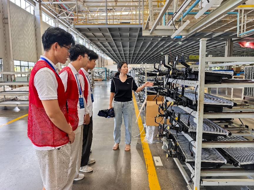 赣州职业技术学院“红心筑梦”实践队赴赣州新能源汽车头部企业开展专项调研 赣州职业技术学院“红心筑梦”实践队赴赣州新能源汽车头部企业开展专项调研
