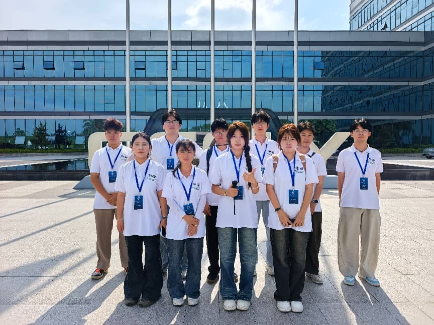 赣州职业技术学院“红心筑梦”实践队赴赣州新能源汽车头部企业开展专项调研 赣州职业技术学院“红心筑梦”实践队赴赣州新能源汽车头部企业开展专项调研