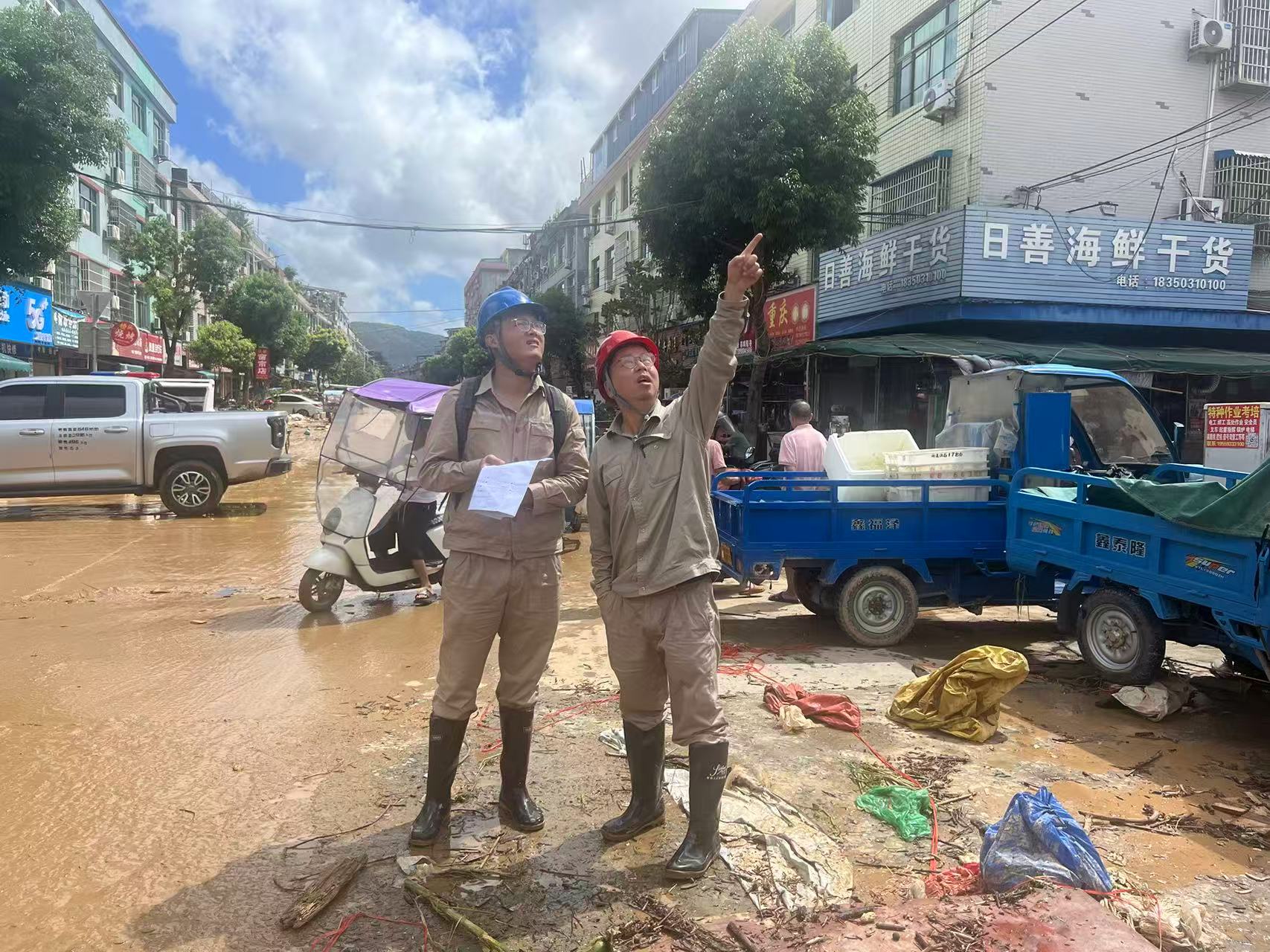 风雨无阻+国网福州供电公司全力护航福鼎灾后复电